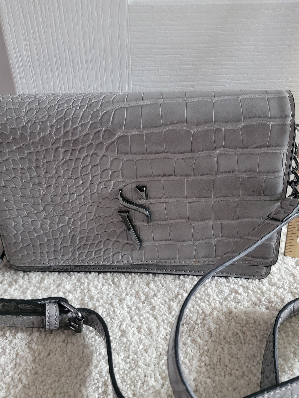 Vera Wang Croc-Embossed Gray Crossbody Bag